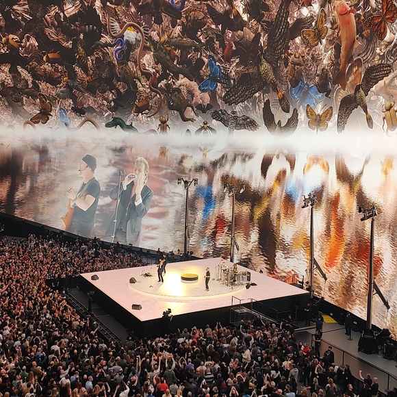 Bertha. Show some L❤️VE  silent show TODAY MONDAY 10/25 1037 am eastern - Picture 13 of 16